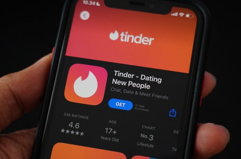 Čudna odluka: Tinder poziva korisnike da se upoznaju uživo