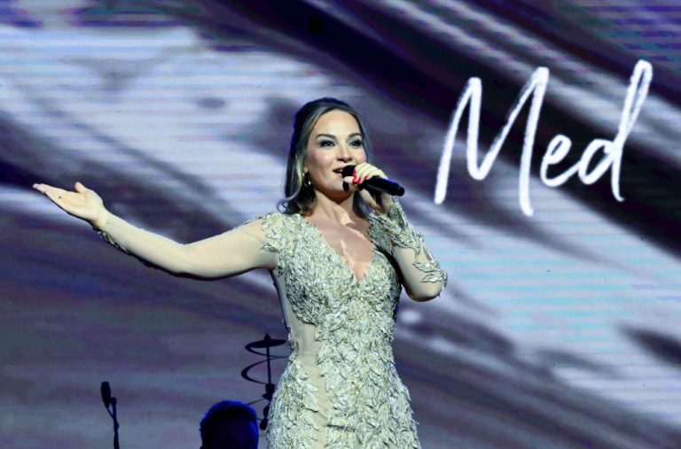 Jeleni Tomašević pozlilo tokom koncerta, hitno odvezena u bolnicu: Evo u kakvom je stanju