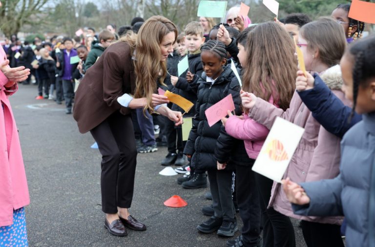 Kejt Midlton odbila zahtjev fana: „Ne mogu to da potpišem“