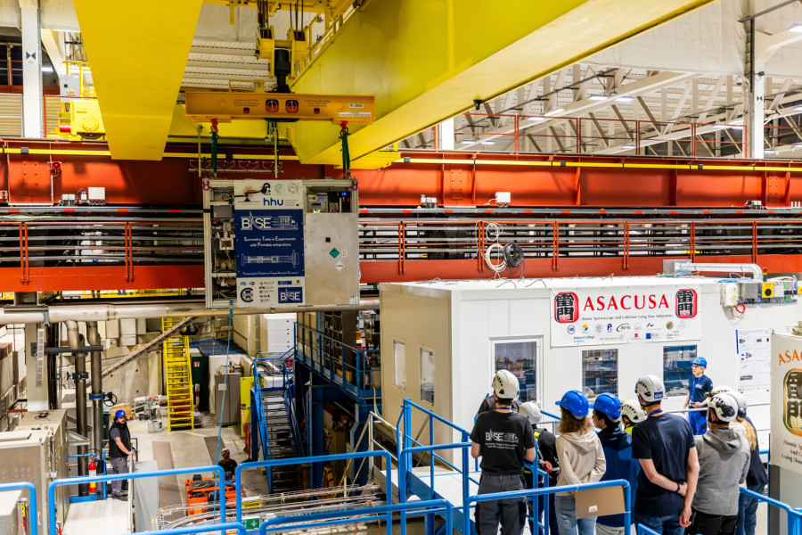 Podvig naučnika u CERN-u: Kamionom prevoze antimateriju FOTO