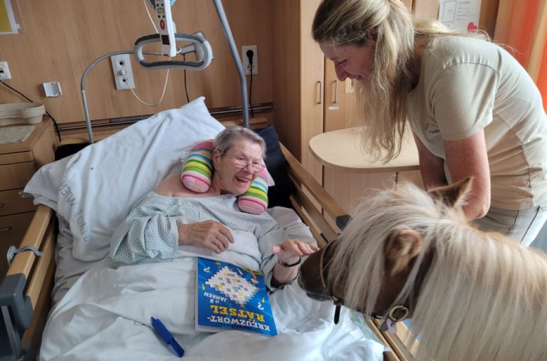 Nova dimenzija liječenja u Beču: Životinje vraćaju osmjeh pacijentima FOTO