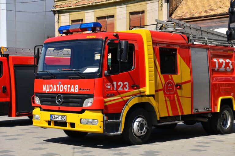 Bijeljina: Požar na putničkim automobilima, uviđaj u toku