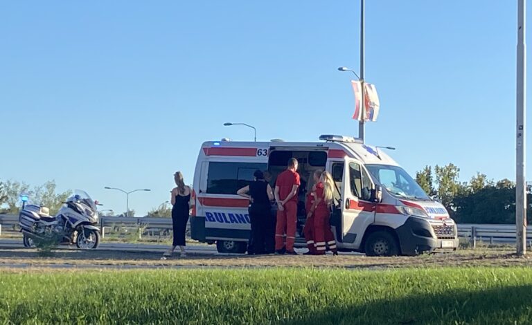 Strašna tragedija u Ivanjici: Dječak pomažući roditeljima u malinjaku popio otrov