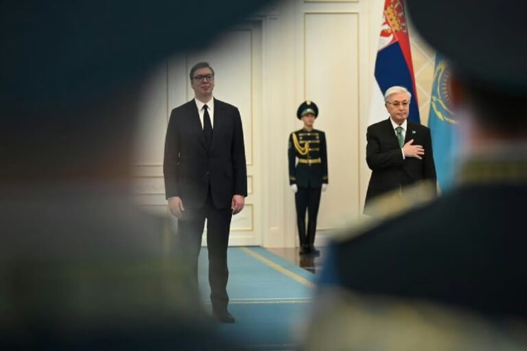 „Vučiću, ko te ovlastio da poništavaš odluke Skupštine Srbije?“