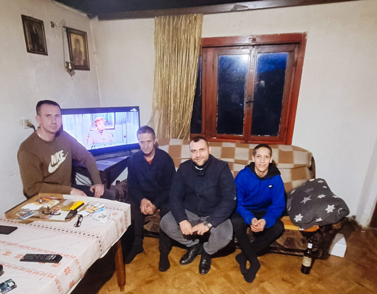 RSS Vlasenica u posjeti ratnom vojnom invalidu Dušku Mišiću