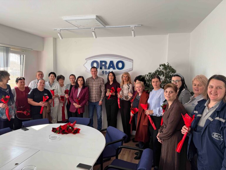 Direktor „Orla“ Marko Mrkajić poželio damama iz preduzeća srećan 8. mart