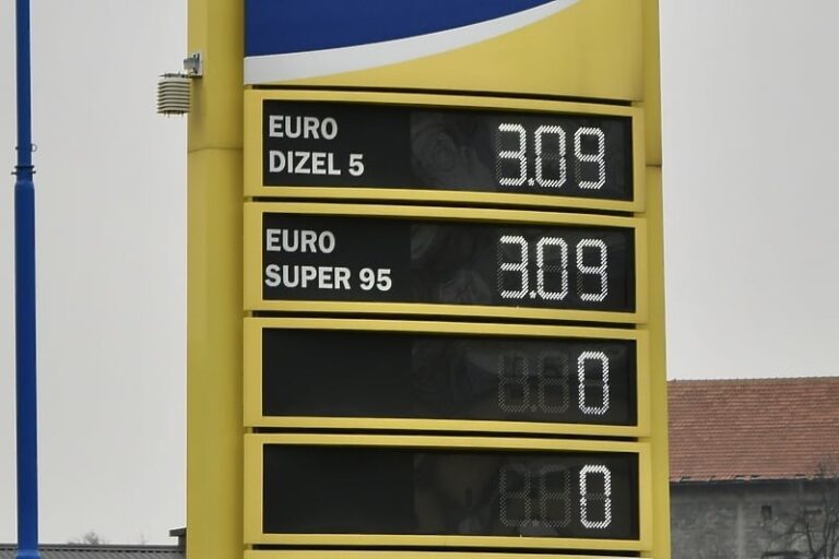 Cijena dizela u Srpskoj dramatično raste: U Banjaluci već 3 KM