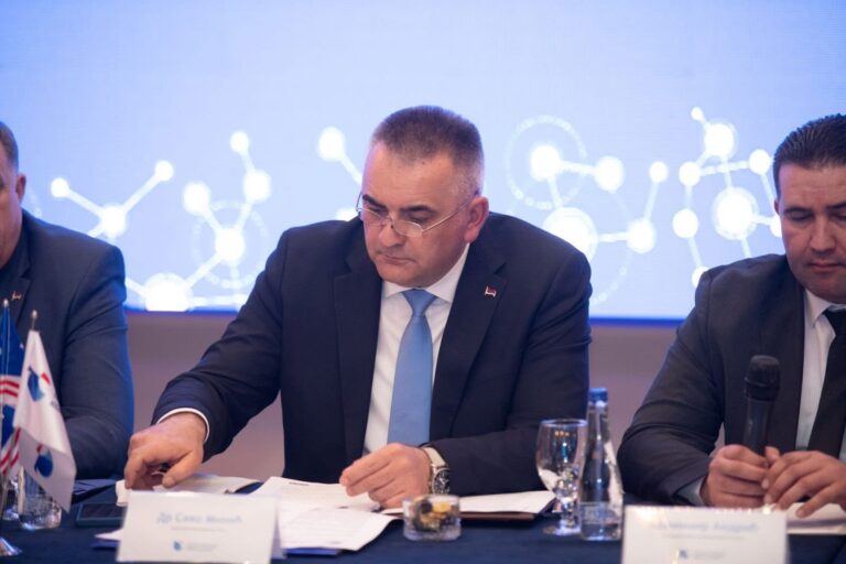 Savo Minić podnio ostavku /VIDEO/