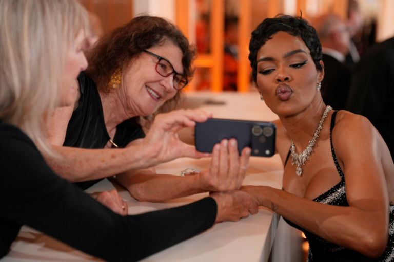 Ostala bez Oskara, pa napravila scenu: „Stavio je ruke na ženu“ FOTO/VIDEO