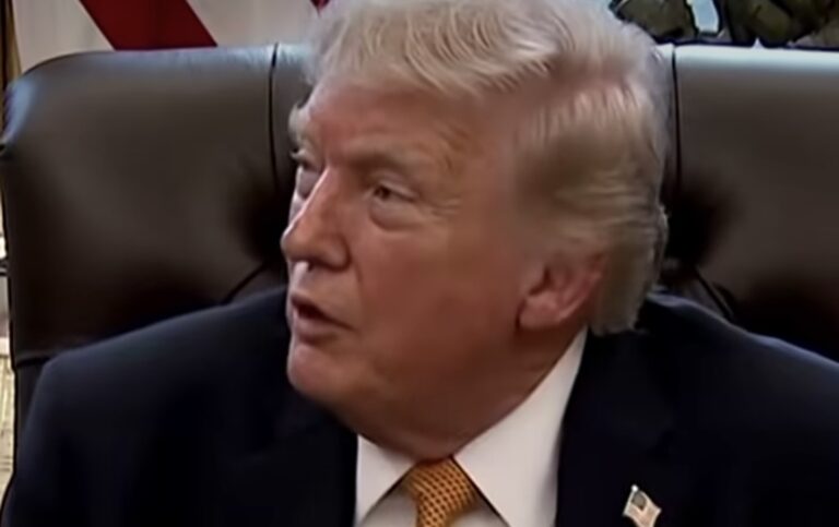 Tramp napao Iran da bi skrenuo pažnju sa Epstajnovih fajlova?