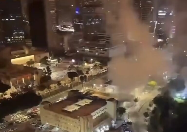 IRGC: Od sutra napadamo američke kompanije Majkrosoft, Epl, Gugl, Teslu