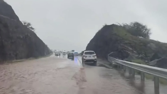 Katastrofalne poplave: Spašeno više od 100 ljudi; Uništene ulice i kuće VIDEO