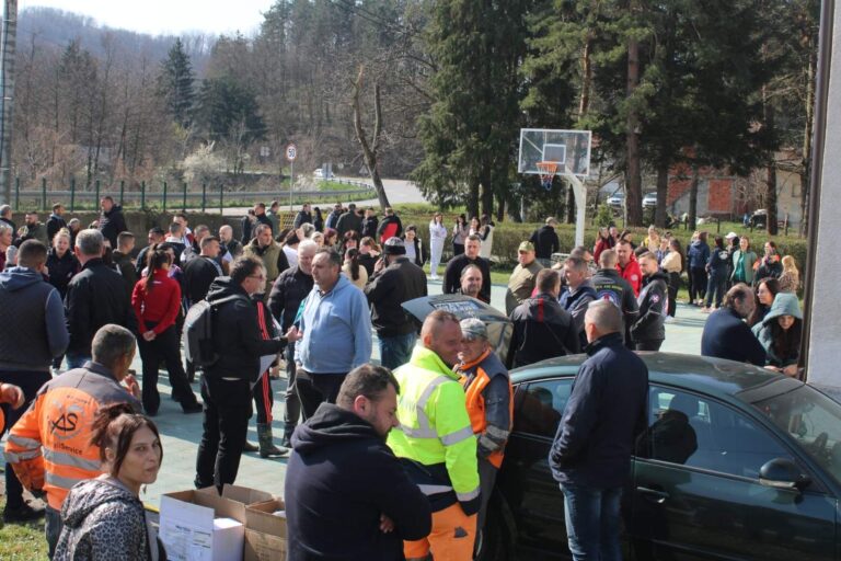 Akcija za primjer: 150 ljudi čistilo prirodu u Priboju FOTO