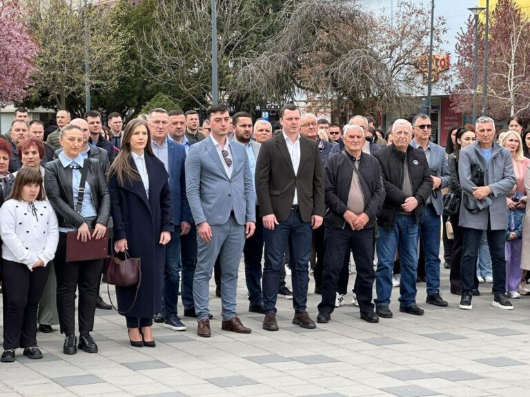 Delegacija SNSD Bijeljina odala počast stradalim Srbima na Majevici: Sjećanje kao trajna obaveza