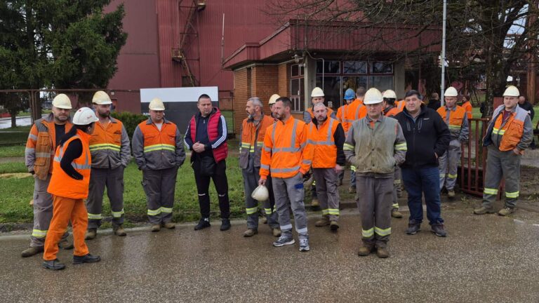 Masovni protest glađu u rudniku „Nova Ljubija“, radnici prenoćili u firmi