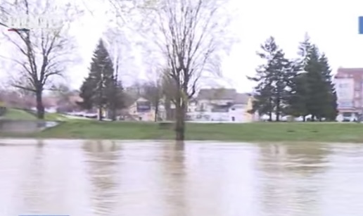 Mirna noć u Prijedoru, Sana raste uzvodno: U Derventi problem s kanalima VIDEO