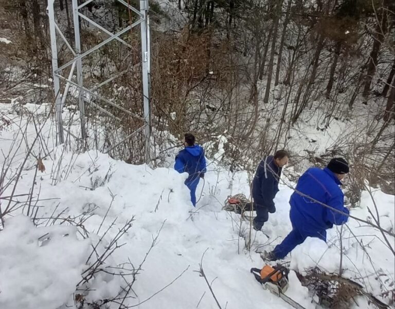 Snijeg pokidao provodnike: Dijelovi Banjaluke i još osam gradova bez struje
