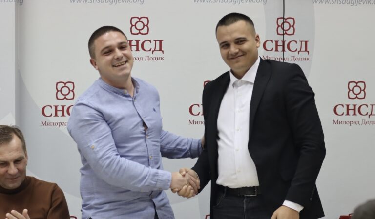 Izabrano novo rukovodstvo mladih SNSD-a Ugljevik uz pristupanje novih članova