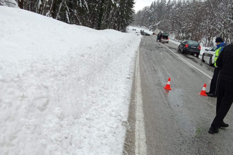 Poginuo mladi policajac MUP-a RS, kolega u kritičnom stanju