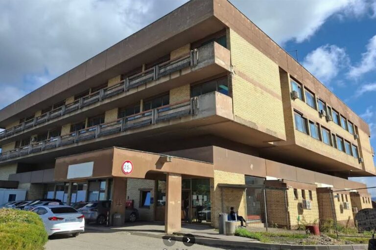 Oglasio se UKC RS o stanju policajca koji je povrijeđen u nesreći u kojoj mu je poginuo kolega