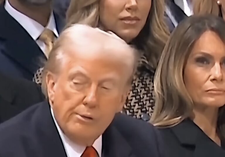 Amerikance naljutio Trampov potez; Stručnjaci odgovorili zašto je toliko opsjednut FOTO