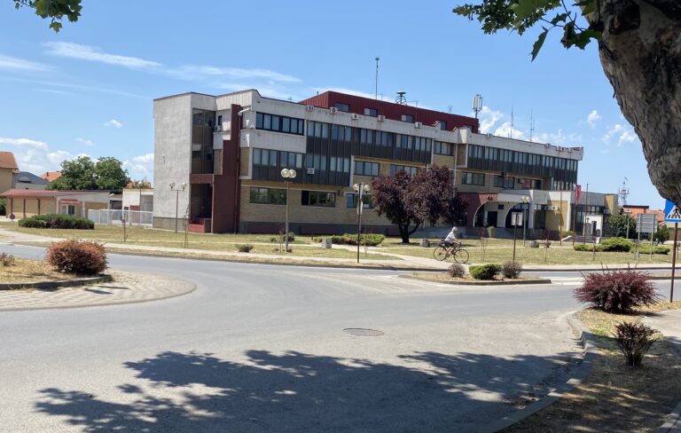 Piroman uhapšen u Bijeljini: Zapalio tri automobila, policija brzo reagovala