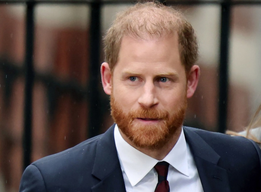 Raskrinkan princ Hari; Novinarki slao intimne poruke: Šećeru, nedostaju mi naša maženja