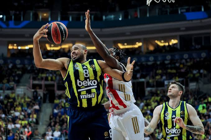 Fenerbahče se seli u Minhen?