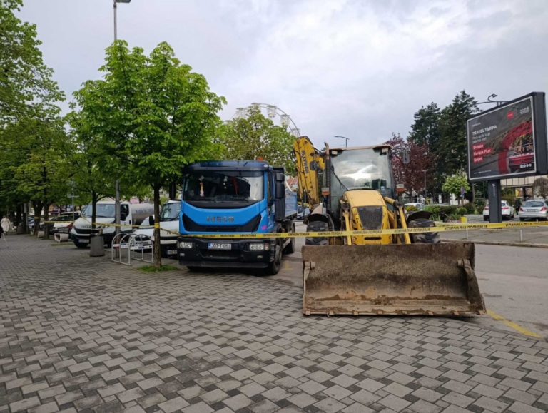 Teška mehanizacija na ulicama Bijeljine: Pritisak na odborničku većinu da poveća cijenu vode​