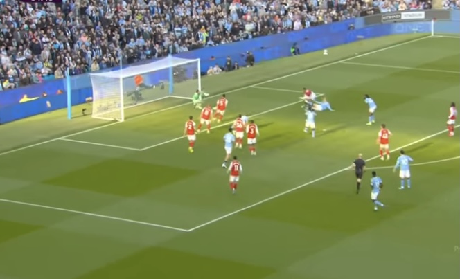 „Građani“ se vratili u trku za šampionski naslov: Haland srušio Arsenal