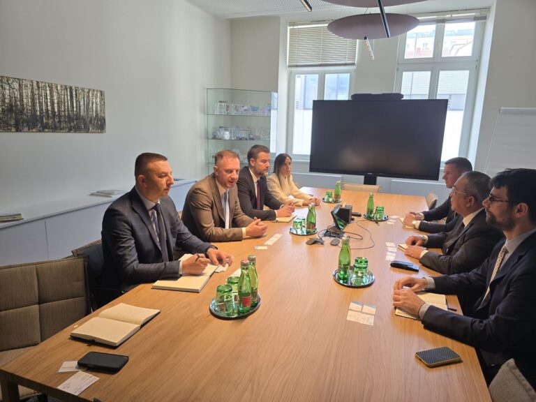 Sastanak rukovodstva IRBRS sa delegacijom Fond OPEK-a: Cilj jačanje privrede Srpske