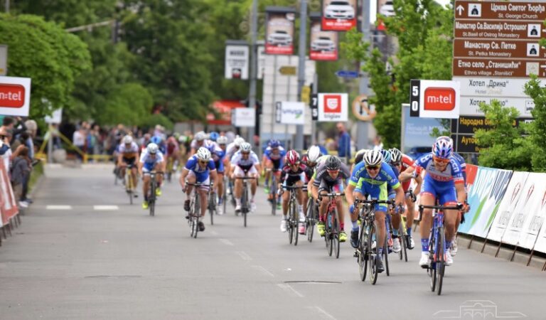 Završna etapa trke „Beograd-Banjaluka“, cilj u Doboju