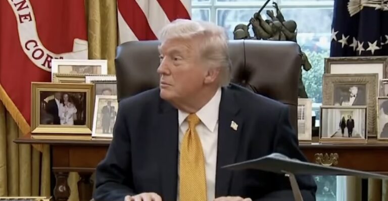 Tramp najavio da SAD počinju čišćenje Ormuskog moreuza: „Hvala Alahu“