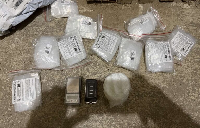 Pretres na 24 lokacije: Policija pronašla veliku količinu droge i oružja