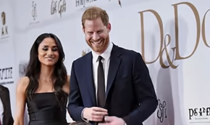 Raskrinkan princ Hari; Novinarki slao intimne poruke: „Šećeru, nedostaju mi naša maženja“