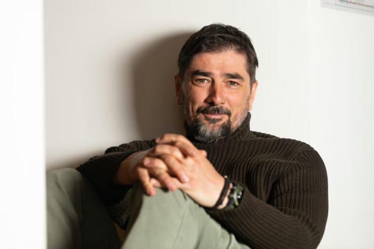 Kako je Bata Živojinović pomogao Vojinu Ćetkoviću tokom služenja vojnog roka