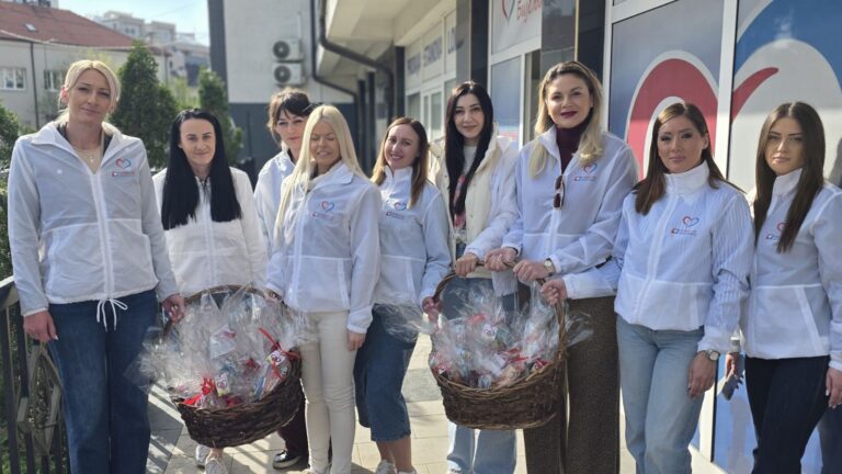 Pet godina tradicije: Pokret za Bijeljinu u susret Vaskrsu podijelio poklone sugrađanima FOTO